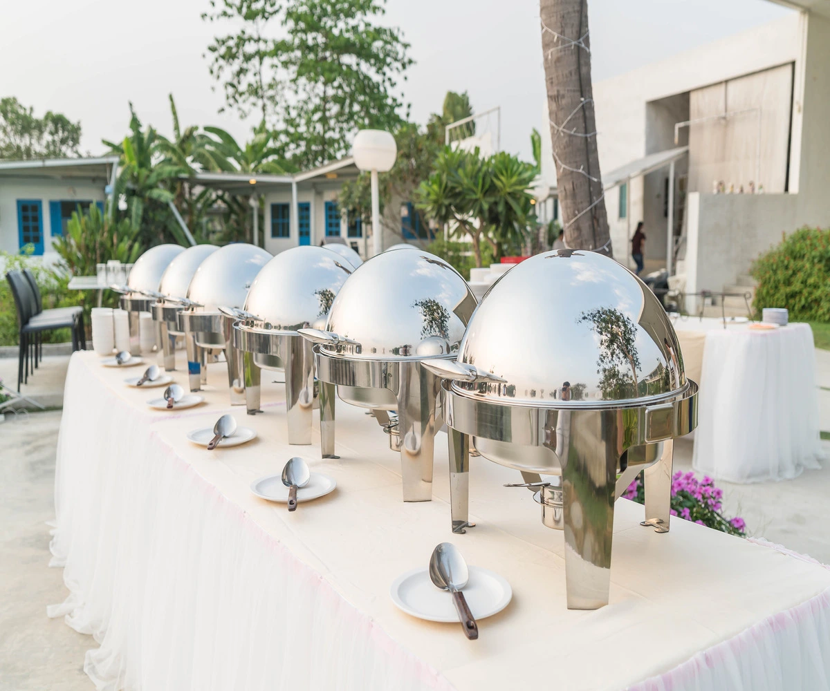 What Services Do Caterers Provide?